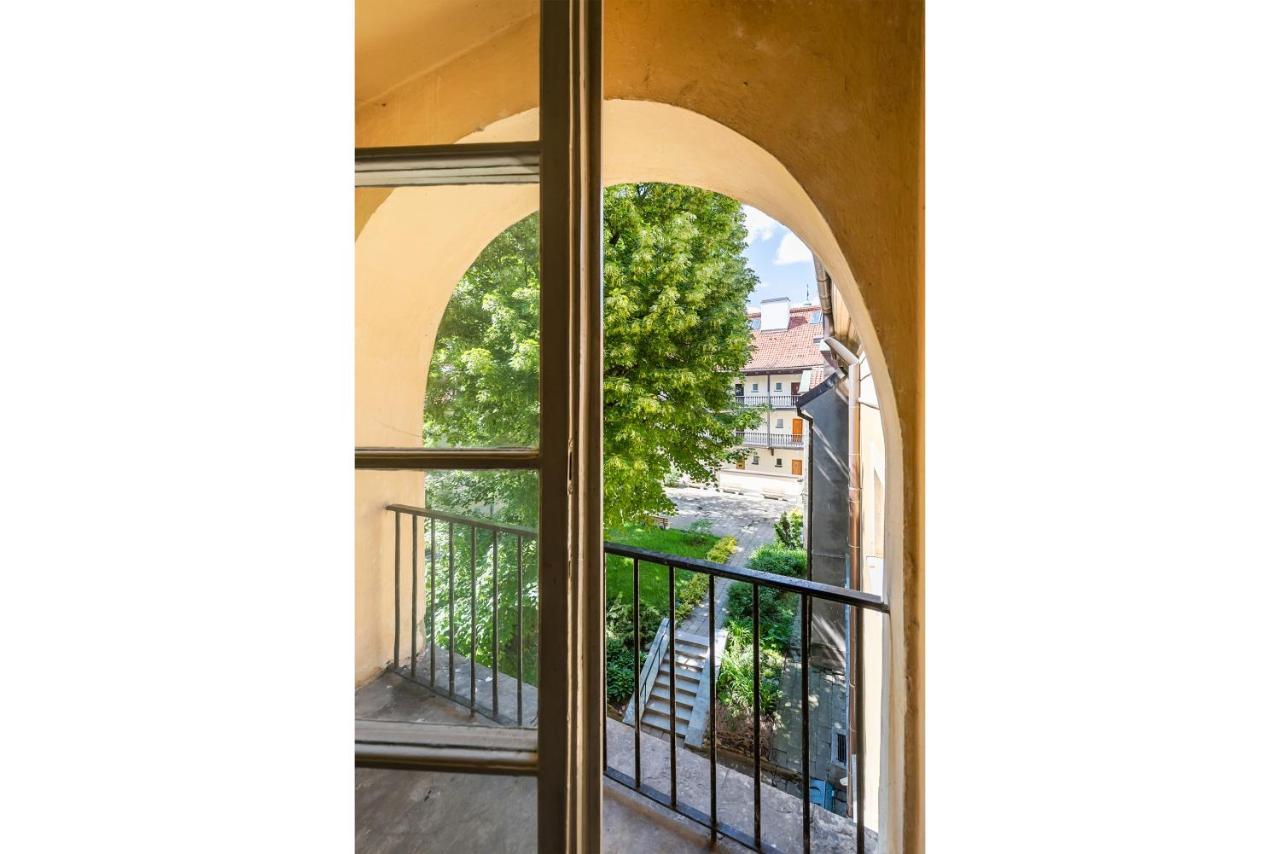 Comfortable Old Town Apartment Варшава Екстериор снимка